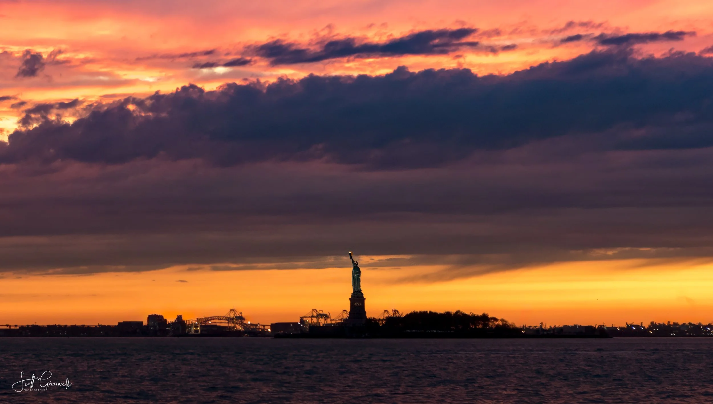 New York | Explore Iconic NYC — Art By The Lens